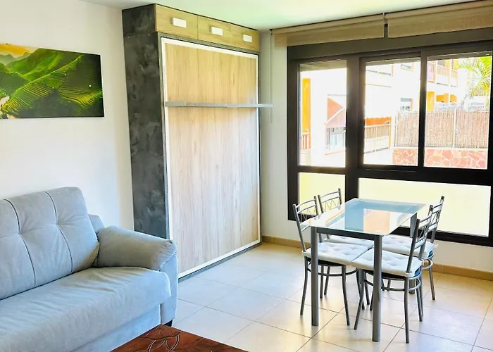 Sun, Relax, 1ch, Heated Pool Access Apartment